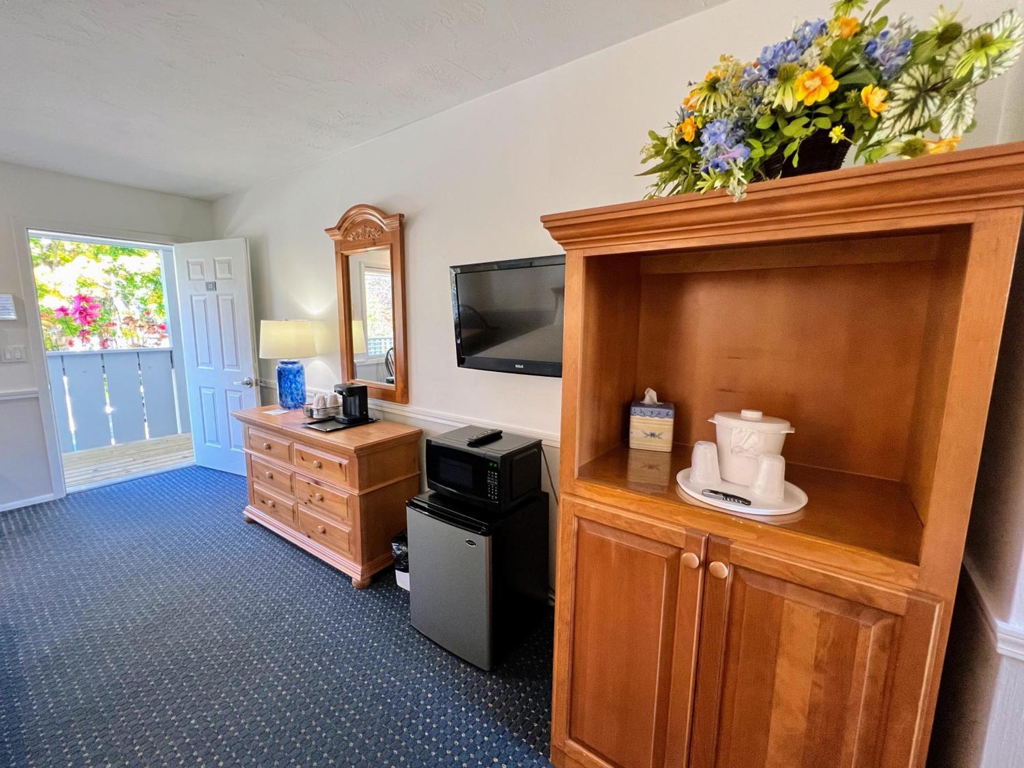 Main Street Motel Фиш Крийк Екстериор снимка