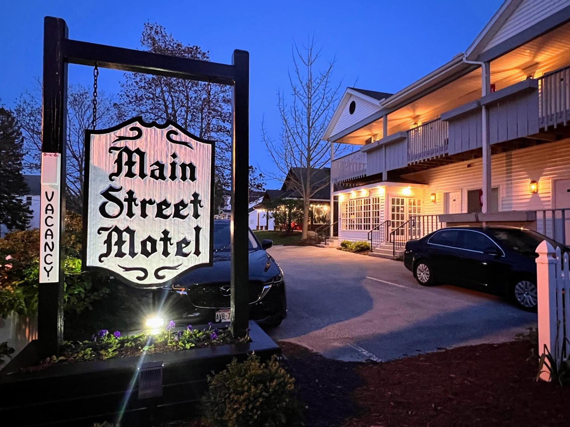 Main Street Motel Фиш Крийк Екстериор снимка