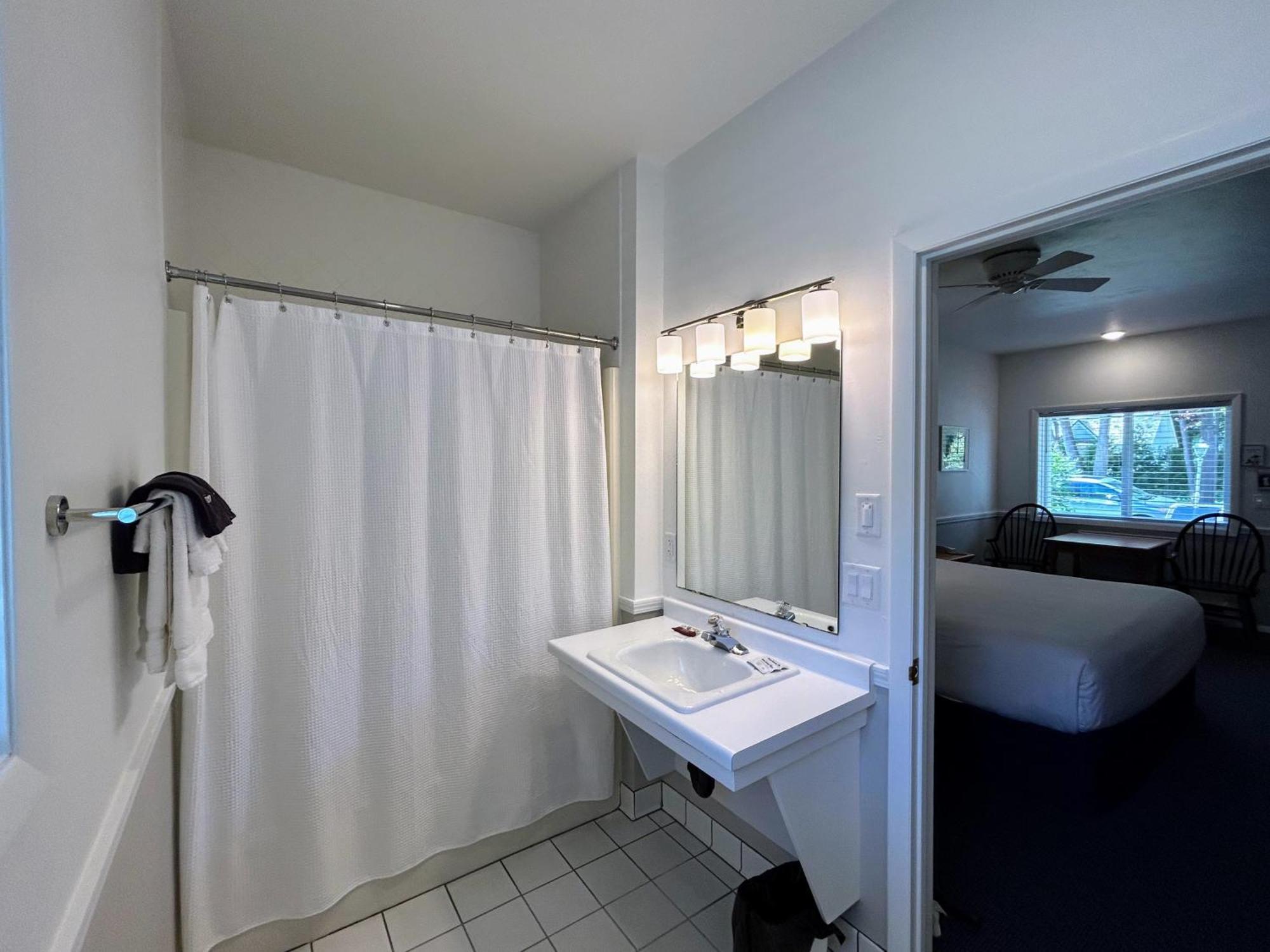 Main Street Motel Фиш Крийк Екстериор снимка